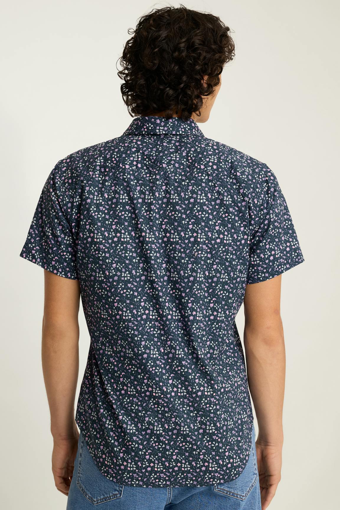 Riviera Short Sleeve Shirt / Bonobos - navy odisha floral