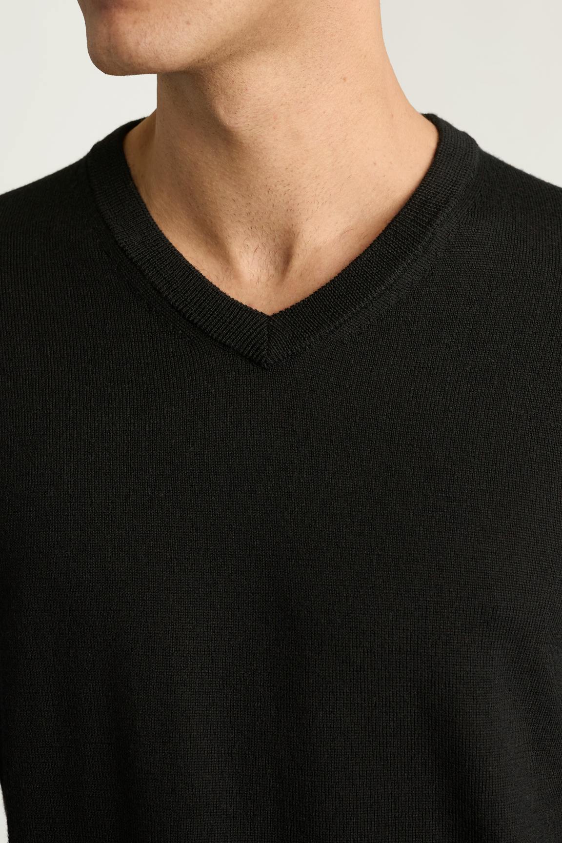 Washable Merino V-Neck Sweater / Bonobos - jet black