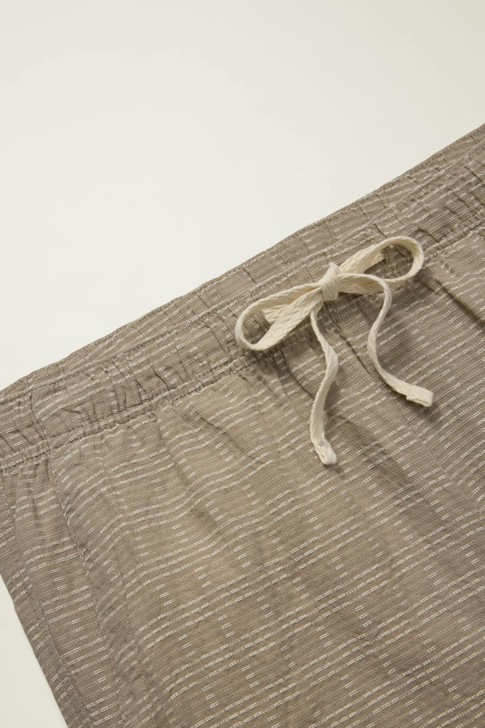 Nomad Short / Bonobos - tan stripe texture