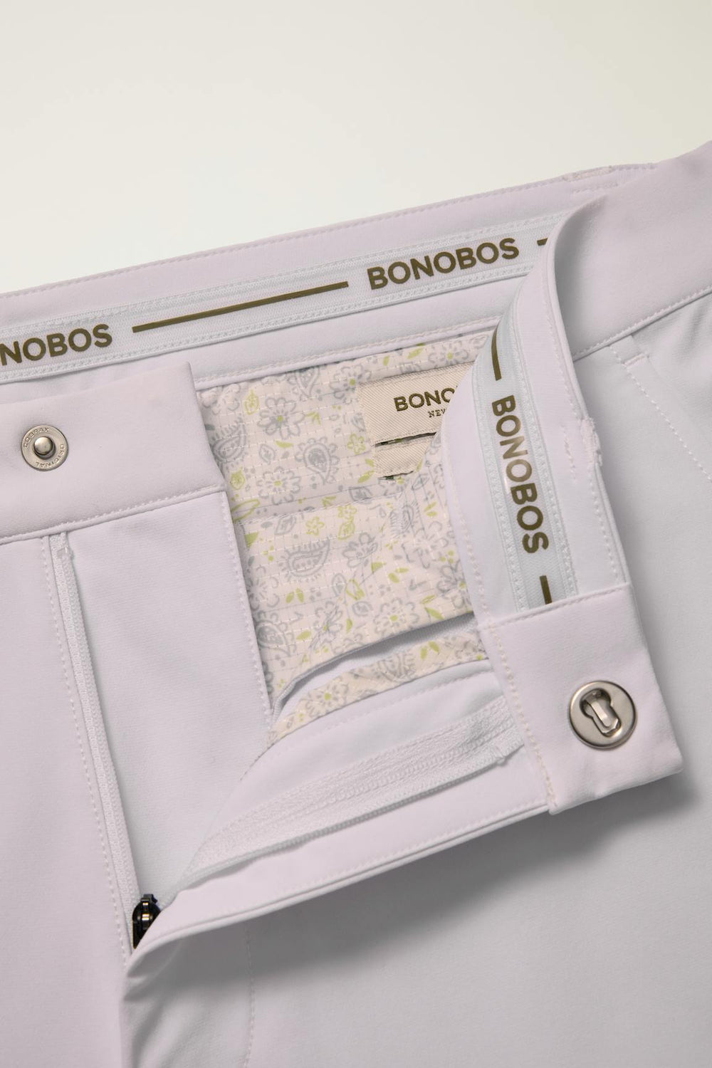Course Legend Shorts / Bonobos - brilliant white