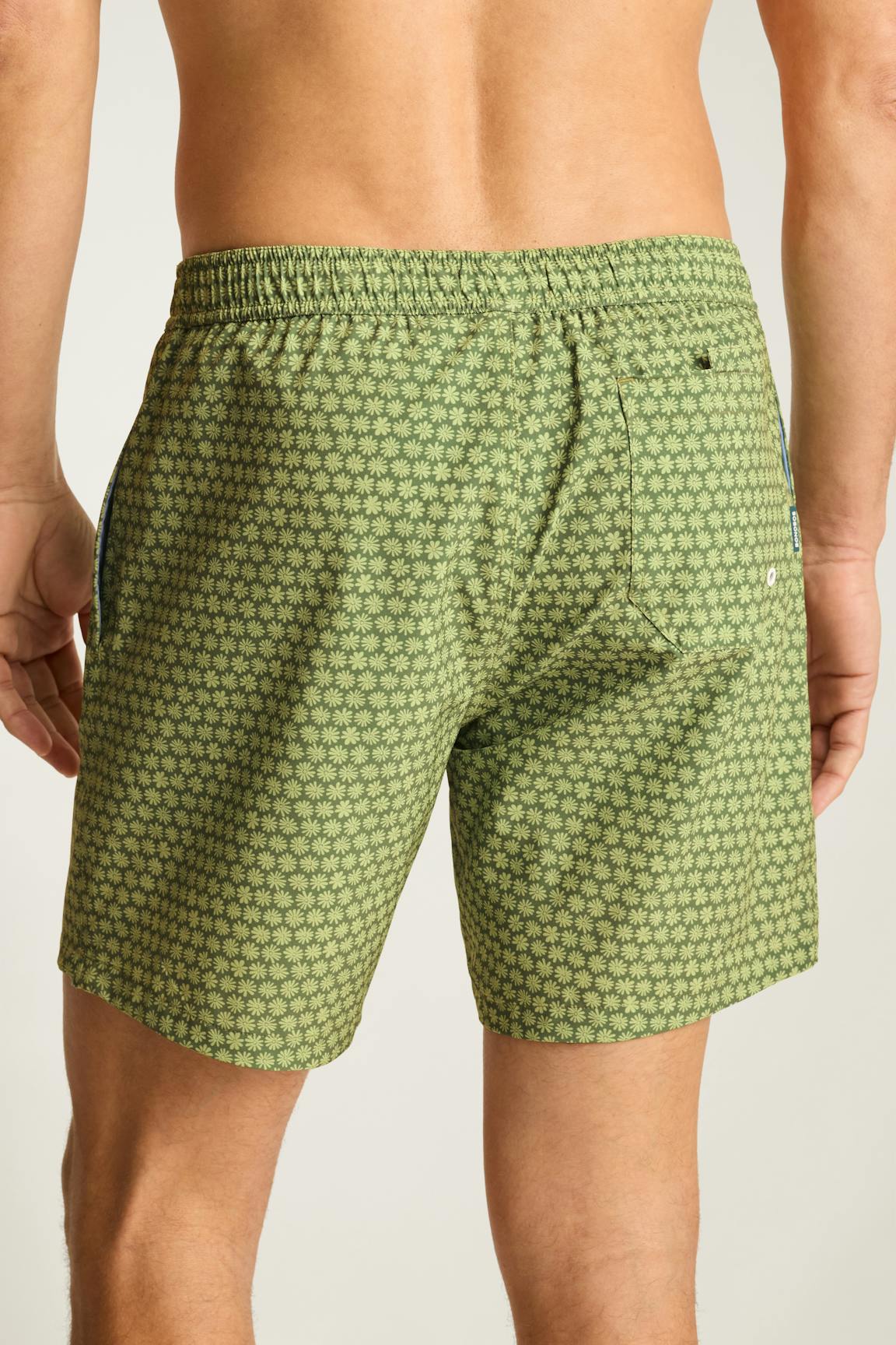 Riviera Swim Trunks / Bonobos - green daisy dazey