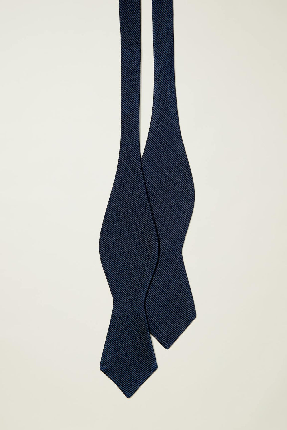 Premium Bowtie / Bonobos - navy silk